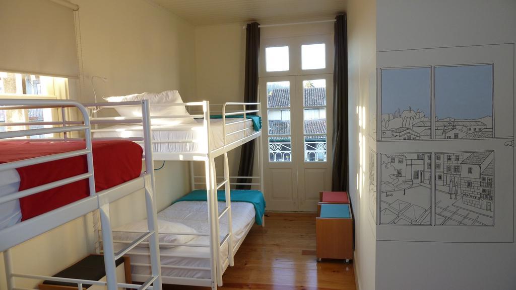 Santiago 31 Hostel Guimarães Rom bilde