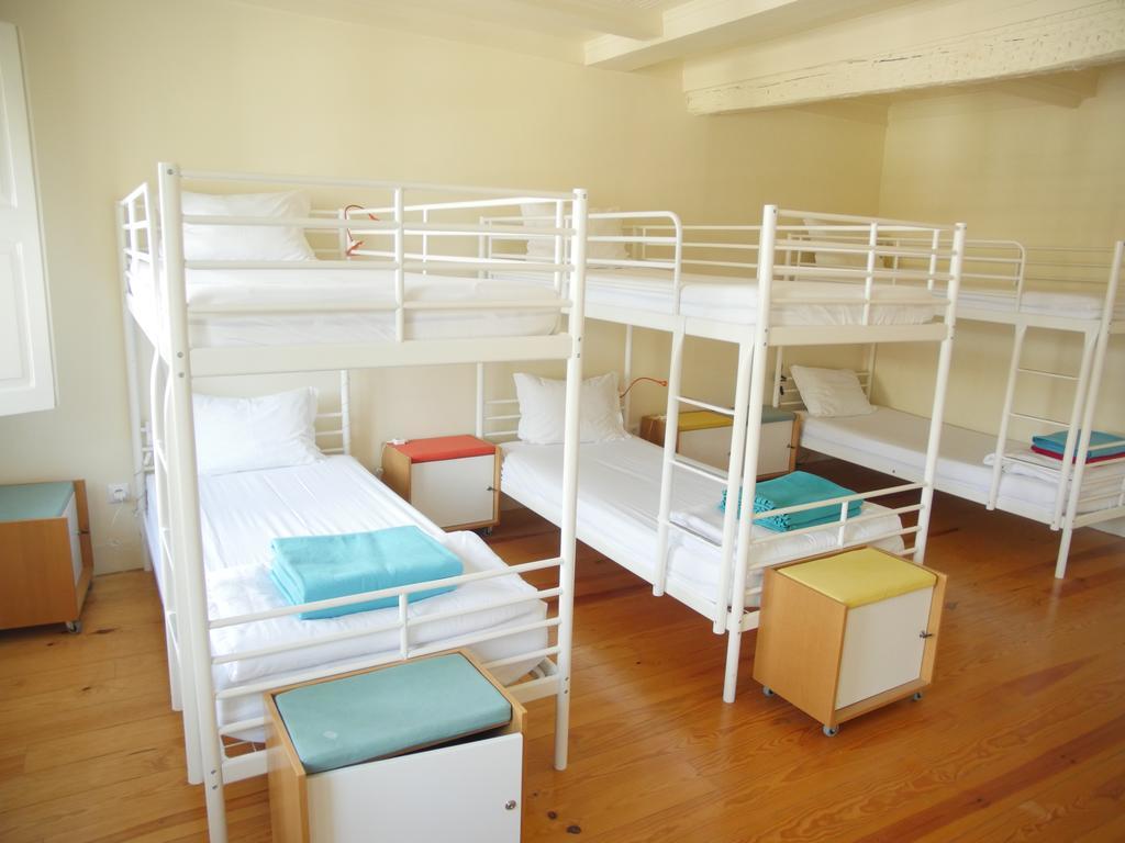 Santiago 31 Hostel Guimarães Eksteriør bilde